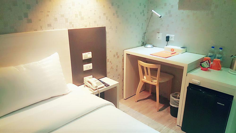 O House Hotel Kaohsiung Bagian luar foto