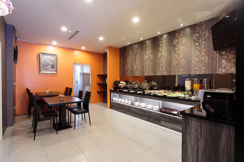 O House Hotel Kaohsiung Bagian luar foto