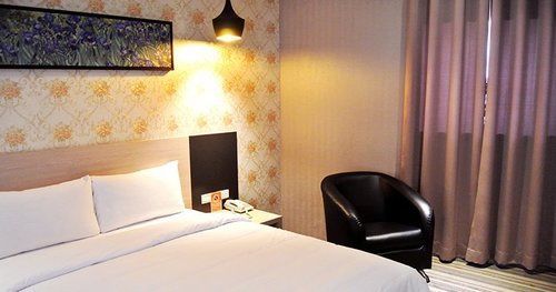 O House Hotel Kaohsiung Bagian luar foto