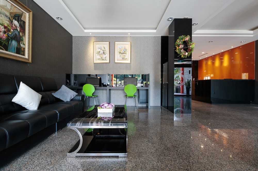 O House Hotel Kaohsiung Bagian luar foto