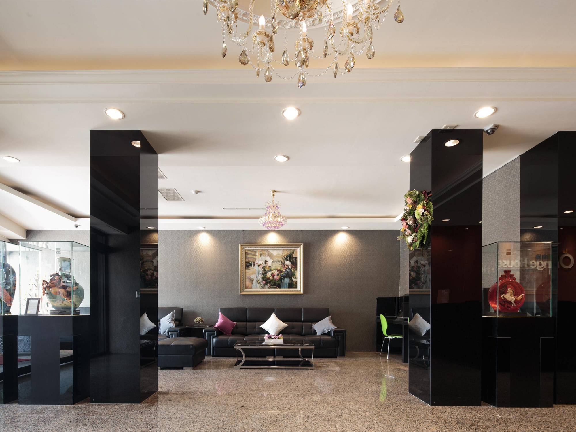 O House Hotel Kaohsiung Bagian luar foto