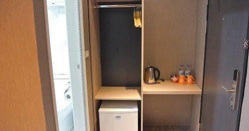 O House Hotel Kaohsiung Bagian luar foto